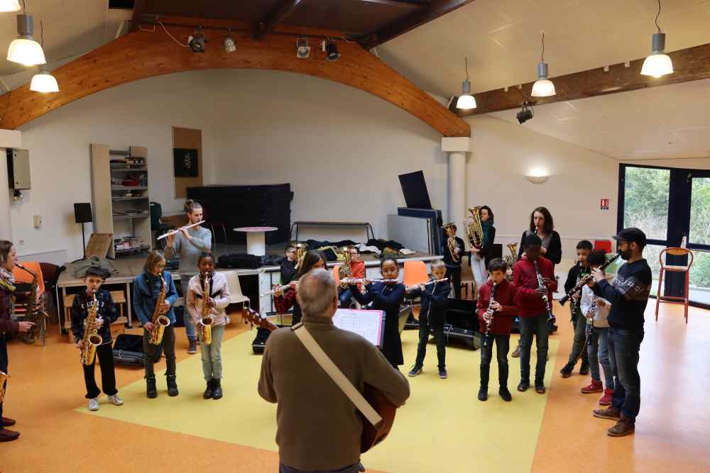 repetition de l'orchestre à l'école